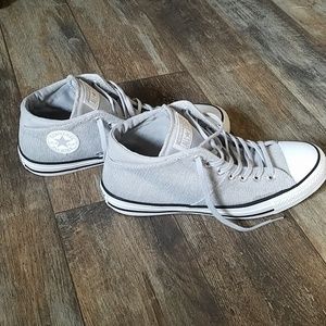 Women's Converse Size 10
